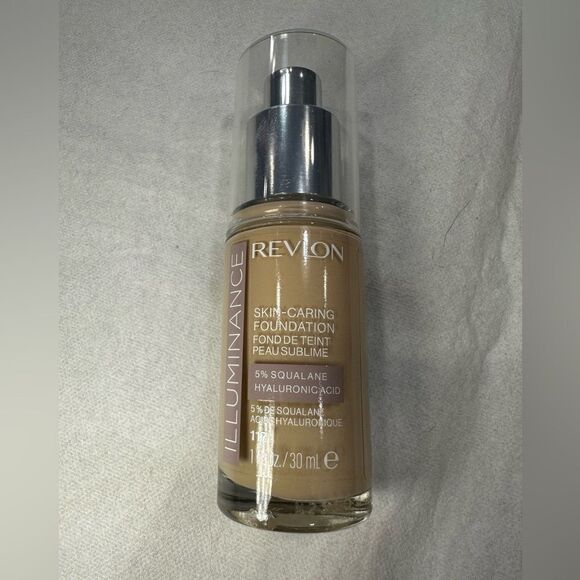 Revlon Illuminance Skin-Caring Foundation 1oz/30ml Color:light beige 117 - Picture 1 of 4